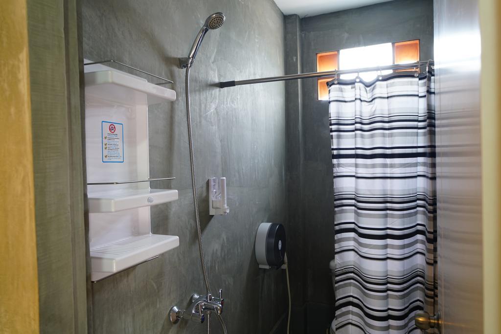 Mini Hut Hostel シェムリアップ エクステリア 写真