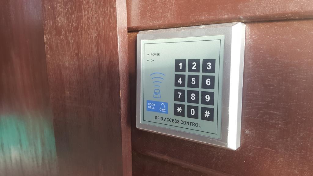 Mini Hut Hostel シェムリアップ エクステリア 写真
