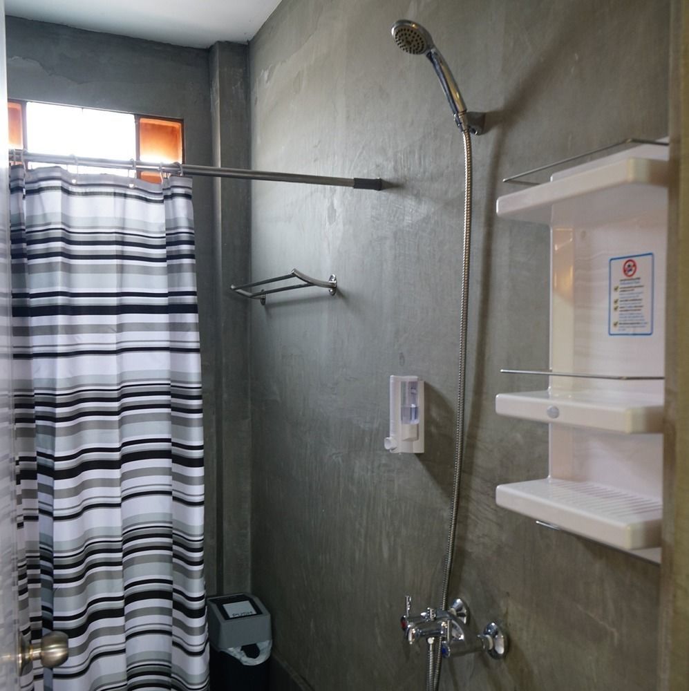 Mini Hut Hostel シェムリアップ エクステリア 写真